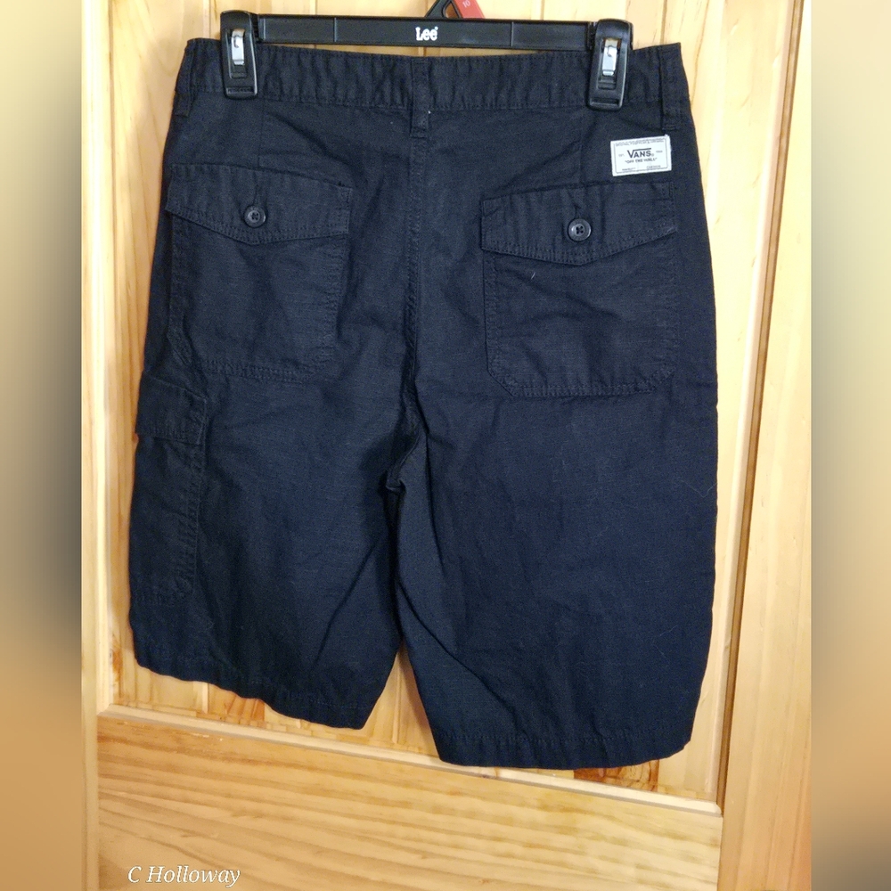 Vans Off The Wall Black Cargo Shorts Boys Size 18 - Picture 2 of 11